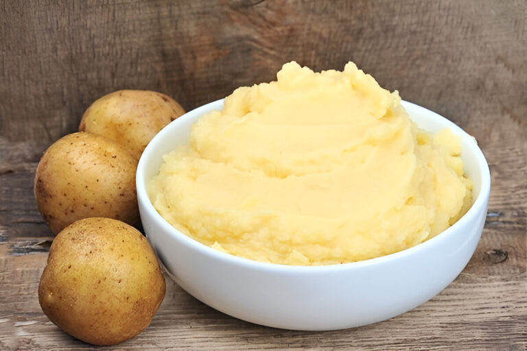 Puré de papas suave y cremoso con manteca