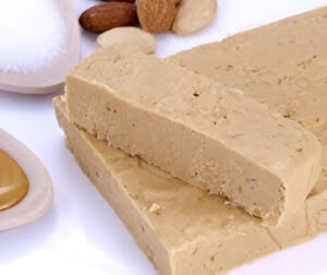 Mantecol casero argentino con maní y miel