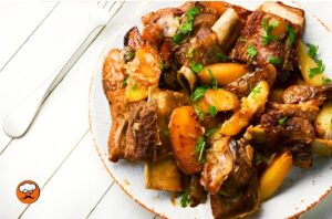 costillas de ternera con papas en guiso casero