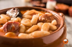 Fabada española con alubias blancas, chorizo y morcilla