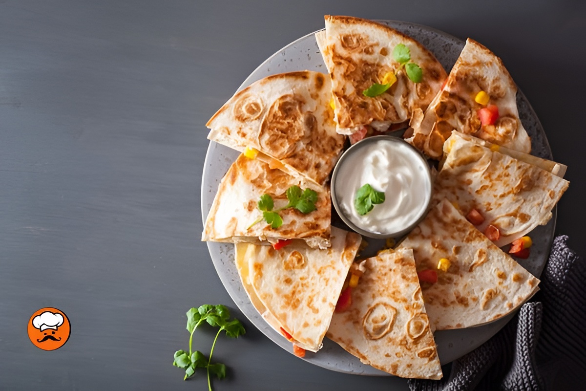 quesadillas mexicanas con pollo tomate maiz y queso