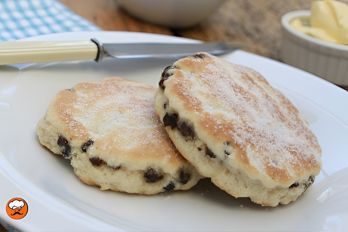 Torta galesa casera con frutas secas y nueces